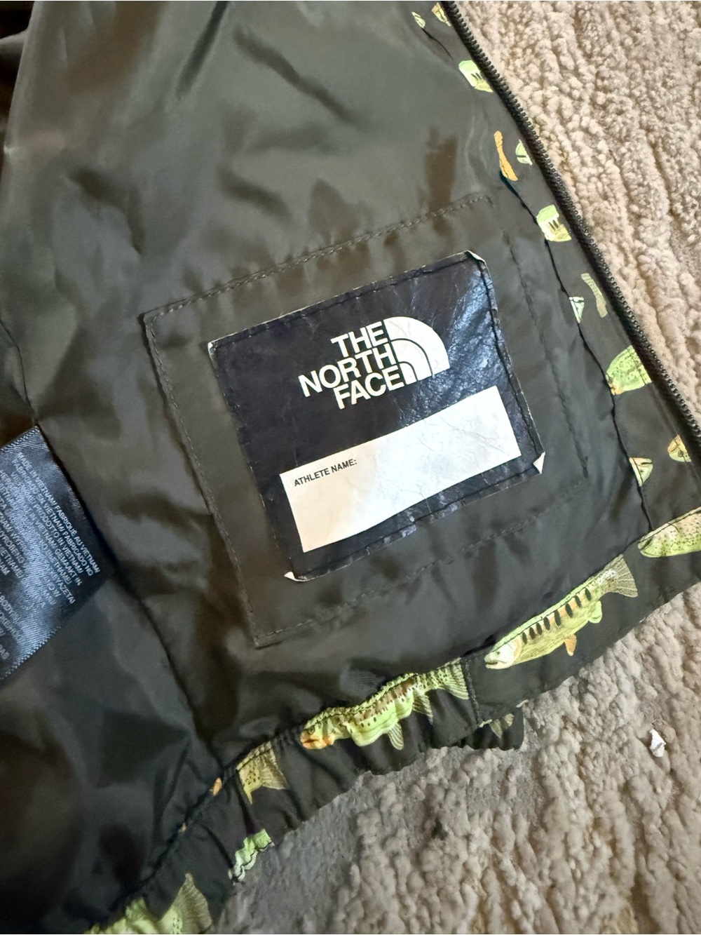 The North Face rain jacket fish print army Green raincoat zip front 3T - Picture 4 of 10